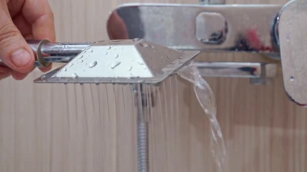 Water leaks. old malfunction shower head. plumbers services — Stock Video