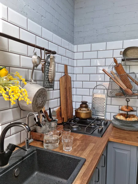 Retro style kitchen in a country house. kitchen utensils. — Stock Photo, Image