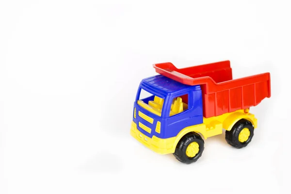 Um Caminhão De Brinquedos Transportando Um Coração Humano Gigante Foto de  Stock - Imagem de milho, ambulância: 261330300