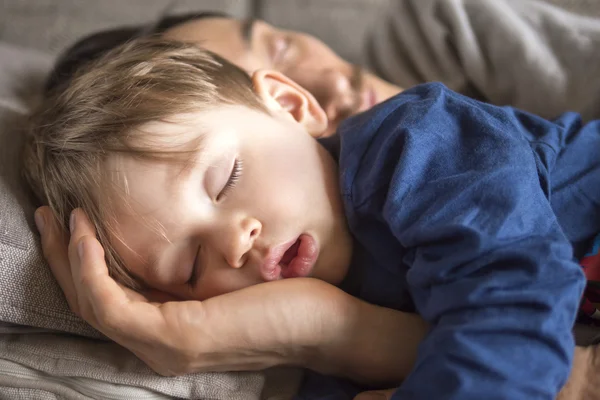 Schattig peuter slapen — Stockfoto