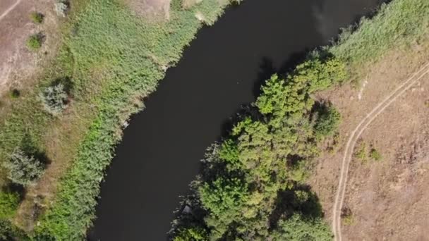 在平原上俯瞰河流 — 图库视频影像