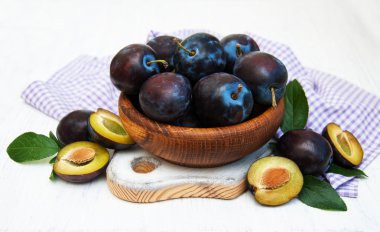 tatlı Erik ile kase