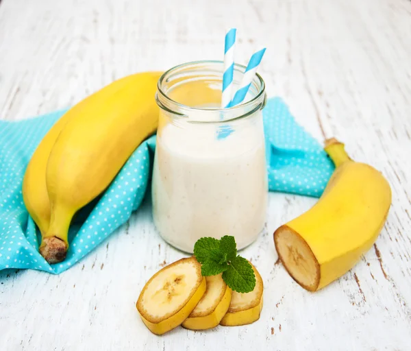 Bananas  with yogurt — Stock Photo, Image