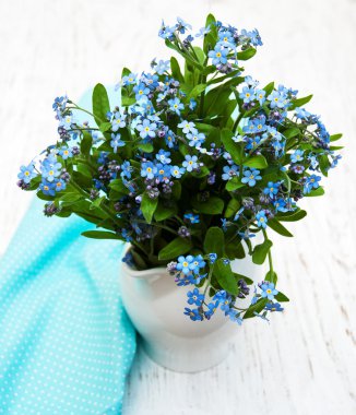 Fakirler çiçek unut beni