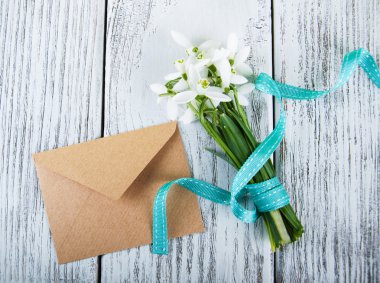 kardelen zarf ile buket