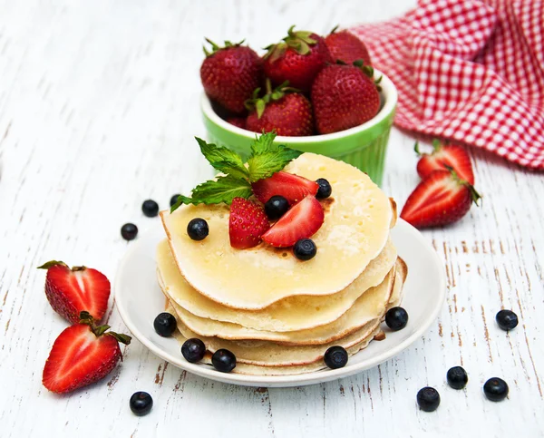 Crêpes aux fraises — Photo