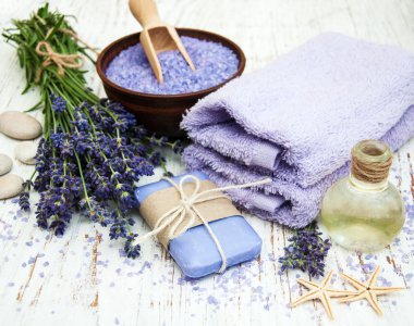 Lavanta, deniz tuz ve masaj yağı