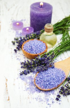 Lavanta essencial yağı ile