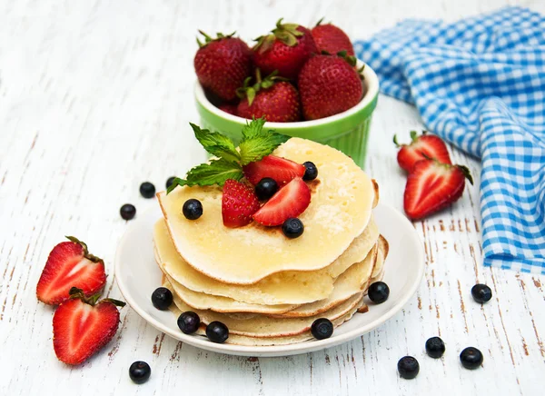 Crêpes aux fraises — Photo