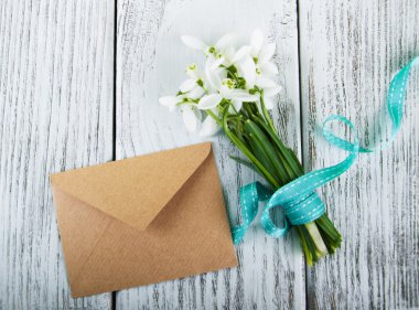 kardelen zarf ile buket