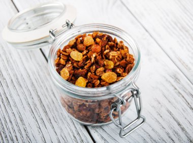 Sağlıklı kahvaltı granola