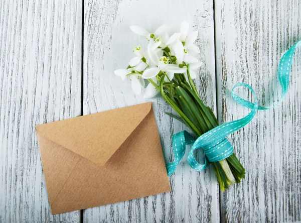 kardelen zarf ile buket