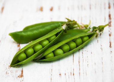 Yeşil taze bezelye