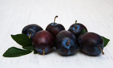 bir tablo üzerinde tatlı Erik