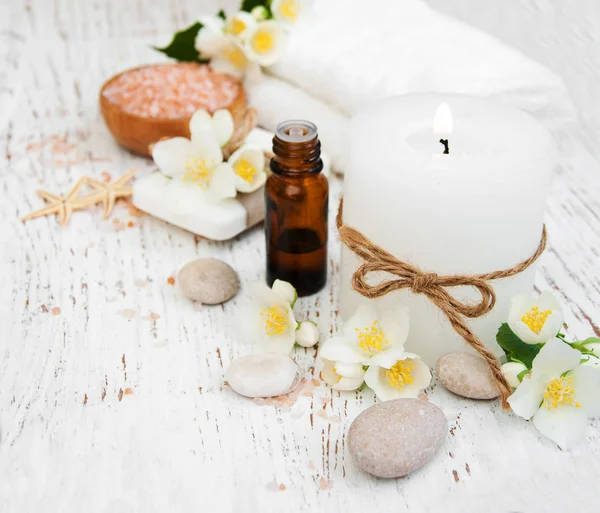 Spa concept with jasmine flowers — Stock Photo, Image