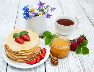 çilek ile Pancakes