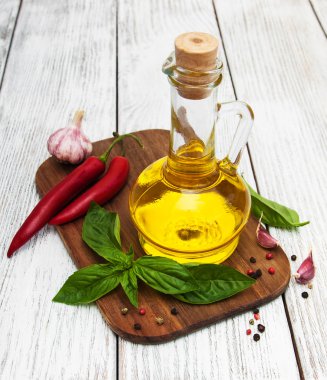 Zeytinyağı chili biber ve sarımsak ile