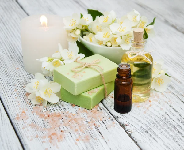 Spa concept with jasmine flowers — Stock Photo, Image