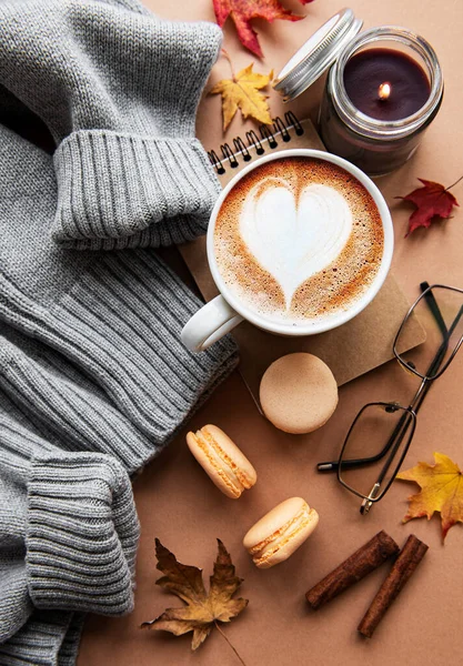 Hermosa Romántica Composición Otoñal Con Taza Café Manta Caliente Calabazas — Foto de Stock