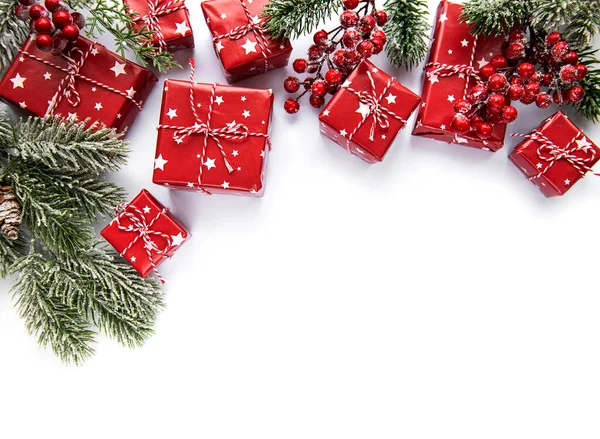 Weihnachtskomposition Tannenzweige Rote Dekorationen Auf Weißem Hintergrund Weihnachten Winter Neujahr — Stockfoto