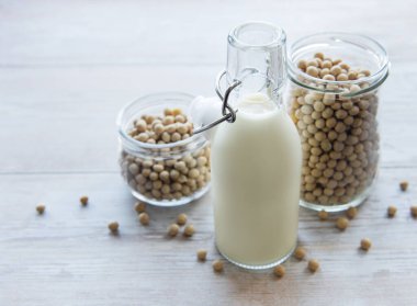 Masada soya sütü ve soya - sağlıklı bitki ürünü
