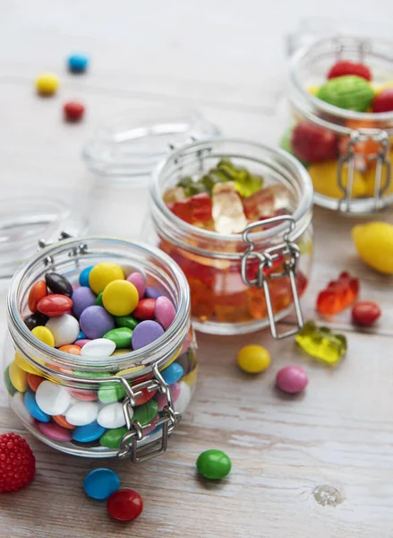 Doces Coloridos Geleia Marmelada Frascos Mesa — Fotografia de Stock