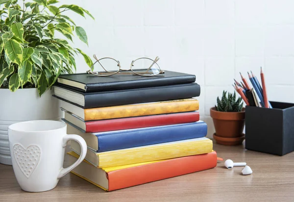 Stack Books Desktop Various Books Office Supplies Table — Stock Photo, Image