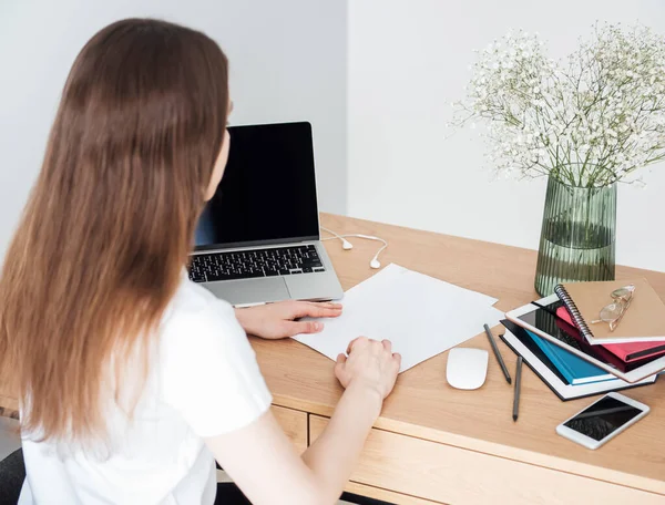 Young Girl Working Home Office Table — Stock Photo, Image