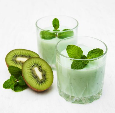 kivi güler yüzlü cam