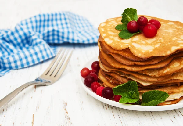 Pfannkuchen mit Preiselbeeren — Stockfoto