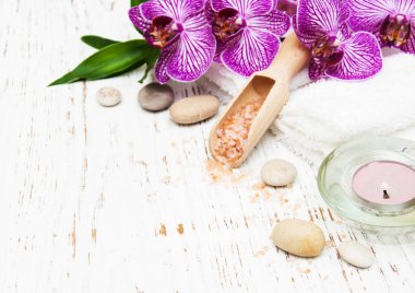 Mum, orcids ve havlu