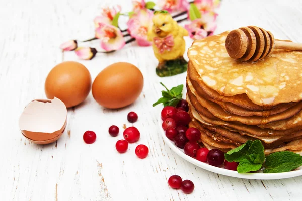 Pfannkuchen mit Preiselbeeren — Stockfoto