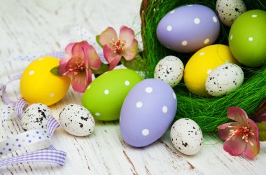 Sepetteki Paskalya yumurtaları