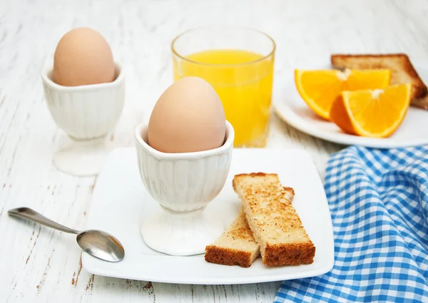 Jajka na śniadanie — Zdjęcie stockowe