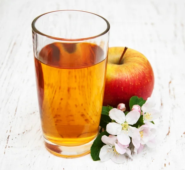 Vaso de zumo de manzana — Foto de Stock