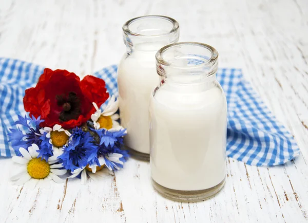 Butelki mleka — Zdjęcie stockowe