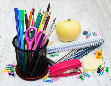 Okul malzemeleri.