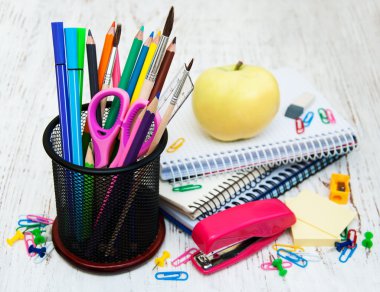 Okul malzemeleri.