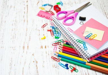 Defter ile okul malzemeleri