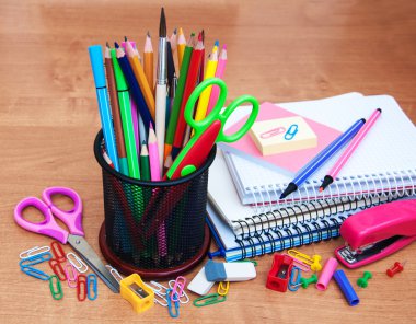 Okul malzemeleri.