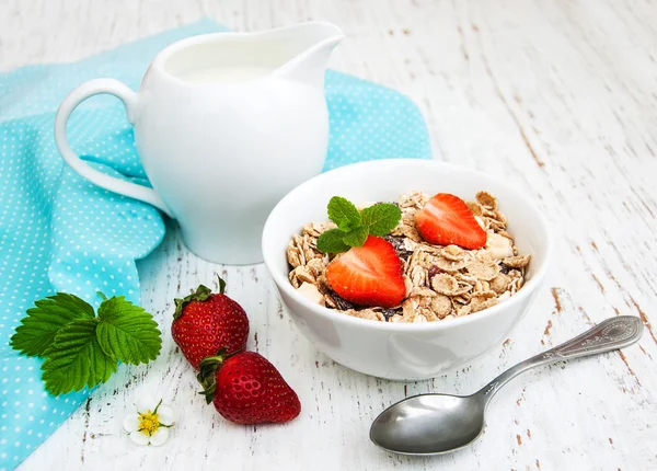 Muesli con fragole — Foto Stock