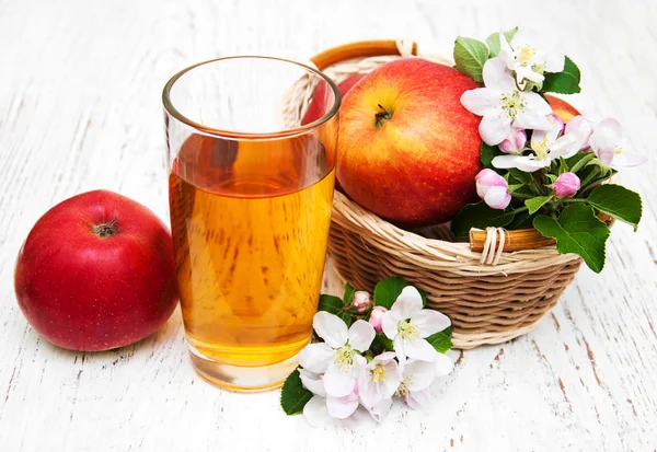 Vaso de zumo de manzana — Foto de Stock