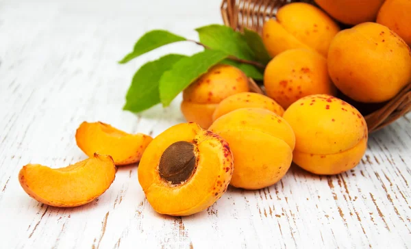 taze kayısı sepeti