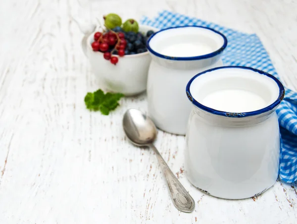 Yogurt e bacche fatte in casa — Foto Stock