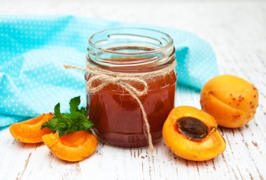 Taze kayısı kayısı reçel