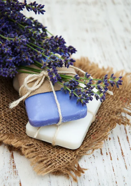 Lavendel met zeep — Stockfoto