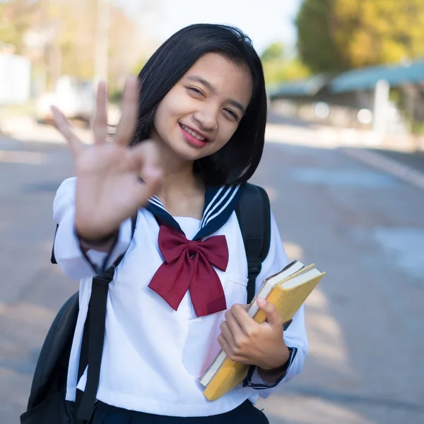 Bella Asiatico Studente Tenere Libro Scuola — Foto Stock