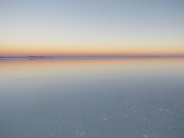 Suyun üzerinde bir gökkuşağı