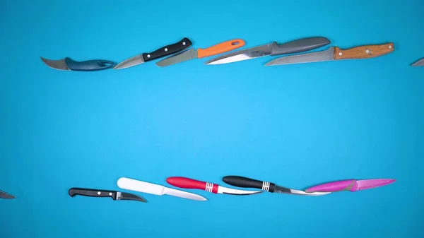 Gökyüzünde uçan bir uçak