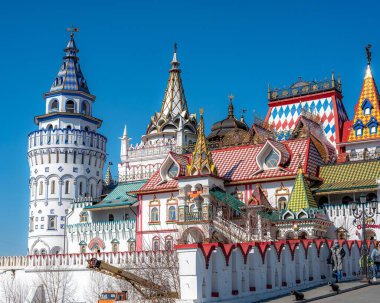 Izmaylov Kültür ve Eğlence Kompleksi 'ndeki Kremlin, İzmaylovo' nun arazisinde inşa edilmiştir.